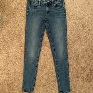 AE Stretch X4 Skinny Jeans Size 4 Long